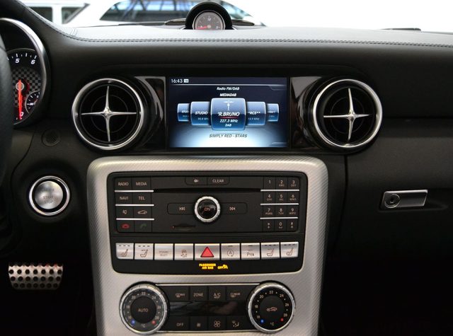 MERCEDES-BENZ SLC 300 usata, con Autoradio
