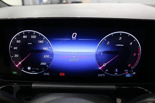 MERCEDES-BENZ GLA 200 usata, con Sistema di navigazione