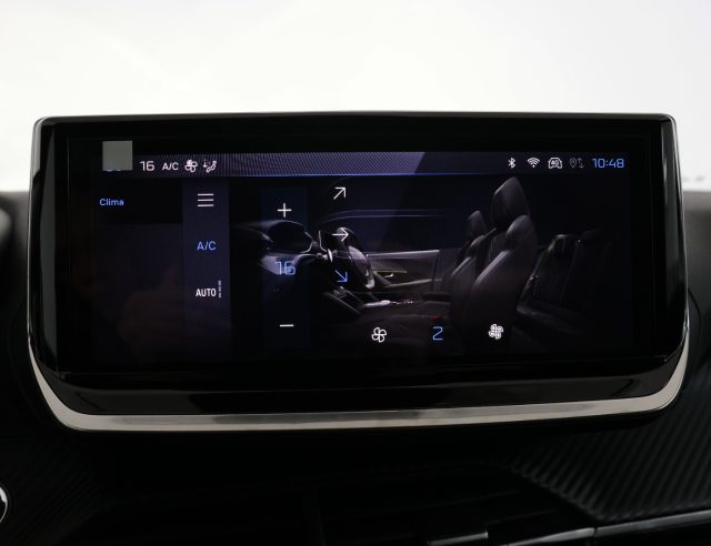 PEUGEOT 2008 usata, con Autoradio digitale