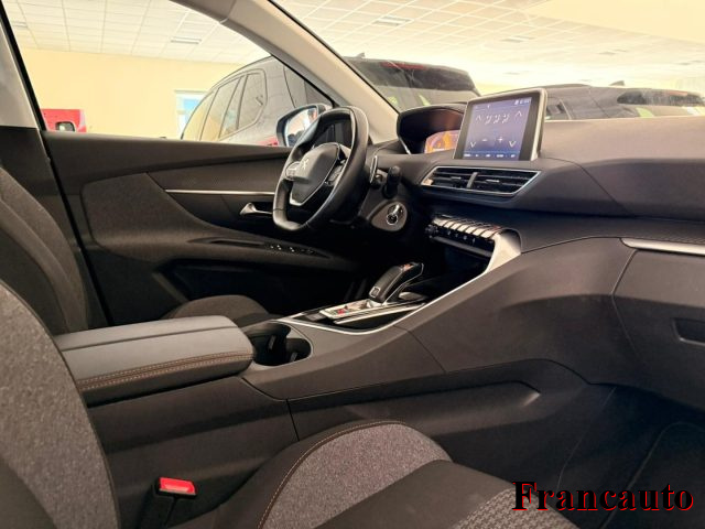 PEUGEOT 3008 usata, con Cerchi in lega