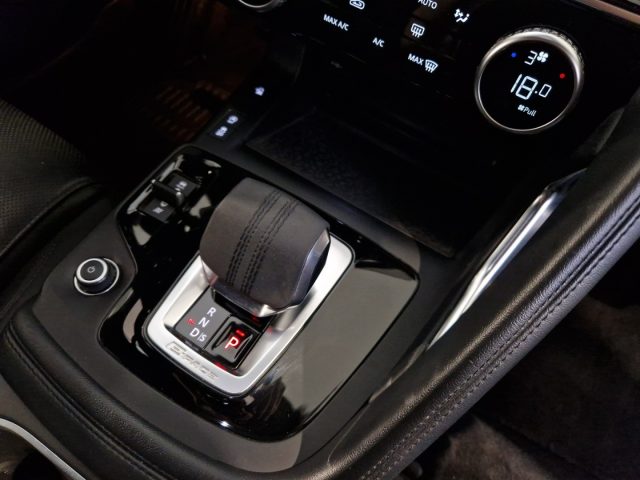 JAGUAR E-Pace usata, con USB