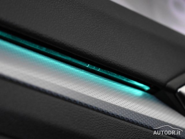 VOLKSWAGEN Golf usata, con Luci diurne