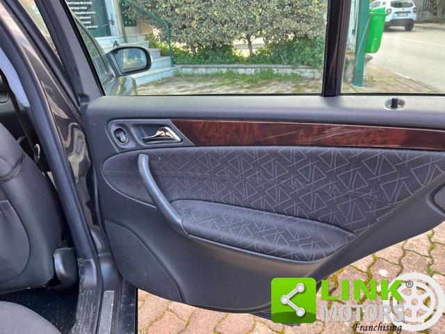 MERCEDES-BENZ C 200 usata 28