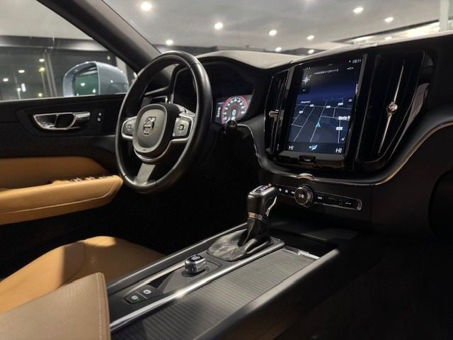 VOLVO XC60 usata, con Controllo trazione