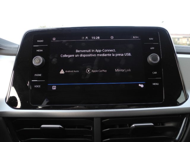 VOLKSWAGEN T-Roc usata, con Autoradio digitale