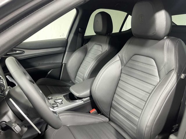 ALFA ROMEO Stelvio usata, con Sensore di luce