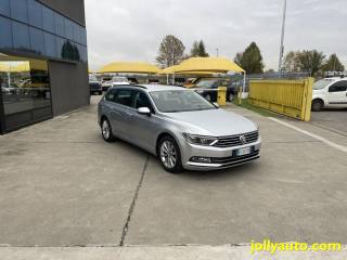 VOLKSWAGEN Passat Variant usata, con Airbag laterali