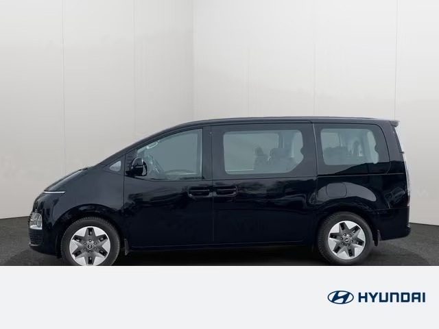 HYUNDAI Staria usata, con Boardcomputer