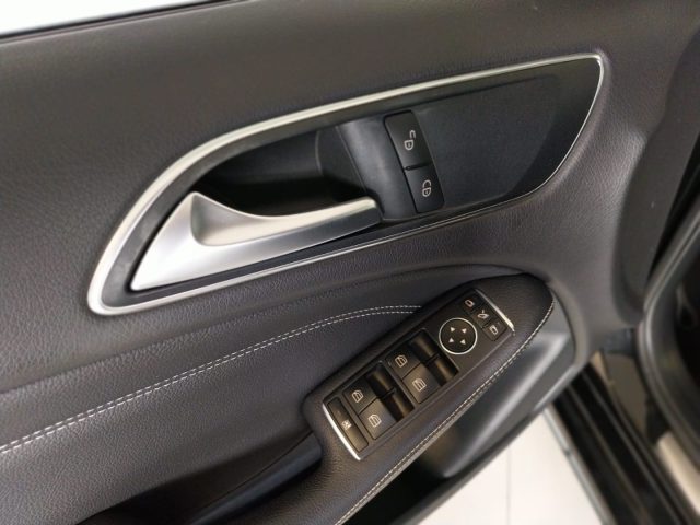 MERCEDES-BENZ B 180 usata, con Alzacristalli elettrici