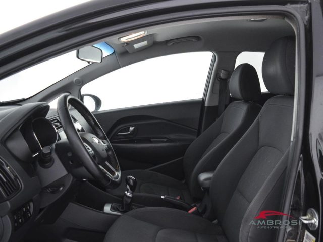 KIA Rio usata 8