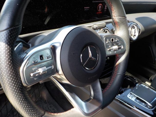 MERCEDES-BENZ CLA 200 usata, con Luci diurne LED
