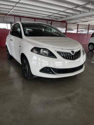 LANCIA Ypsilon usata, con Airbag