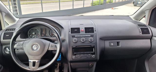 VOLKSWAGEN Touran usata, con Autoradio