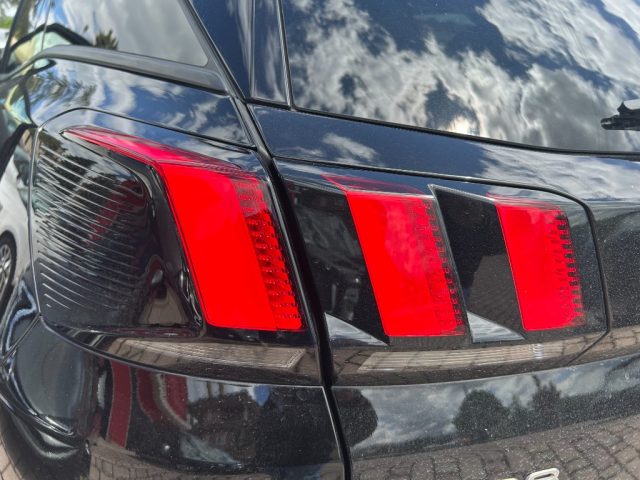 PEUGEOT 3008 usata, con Touch screen