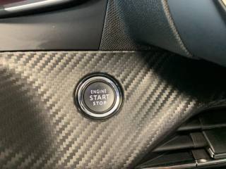 PEUGEOT 2008 usata, con Sistema di navigazione