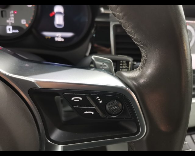 PORSCHE Macan usata, con Airbag testa