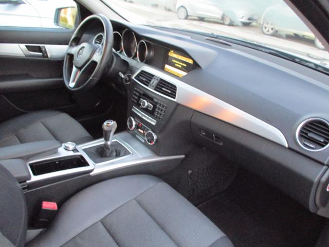 MERCEDES-BENZ C 220 usata, con Sensori di parcheggio anteriori