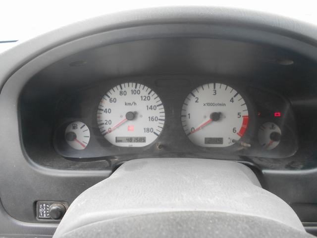 NISSAN Navara usata, con Gancio traino