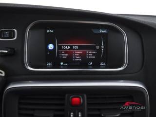 VOLVO V40 Cross Country usata 13