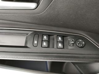 PEUGEOT 5008 usata, con Servosterzo