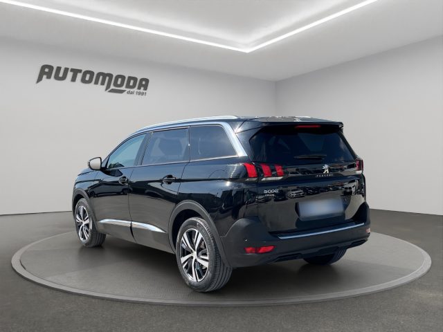 PEUGEOT 5008 usata, con Cerchi in lega
