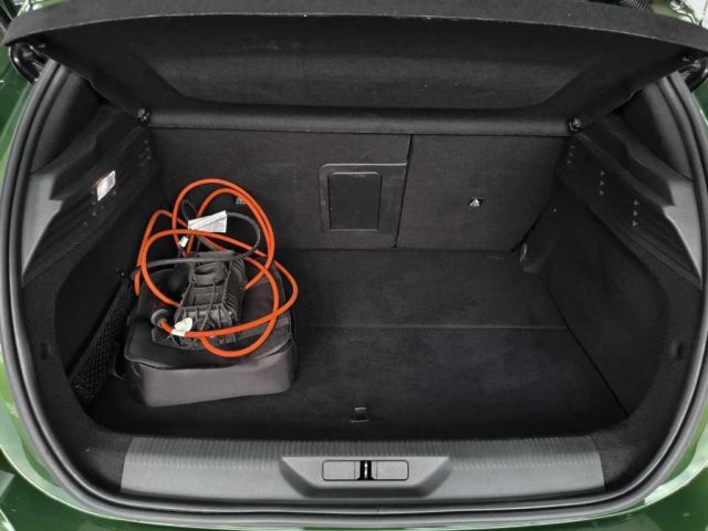 PEUGEOT 308 usata, con Sedile posteriore sdoppiato