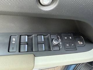 LAND ROVER Defender usata, con Controllo automatico clima