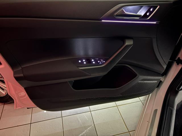 VOLKSWAGEN Taigo usata, con Bracciolo