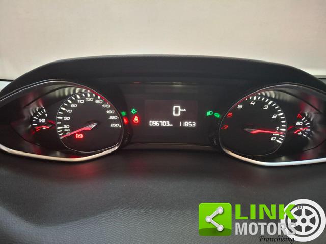 PEUGEOT 308 usata, con Autoradio