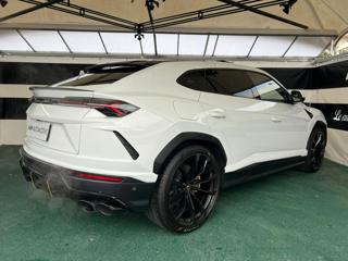 LAMBORGHINI Urus usata, con Autoradio