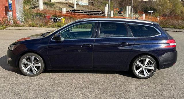 PEUGEOT 308 usata, con Airbag