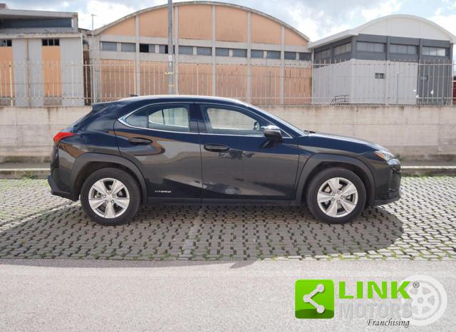 LEXUS UX 250h usata, con Airbag laterali