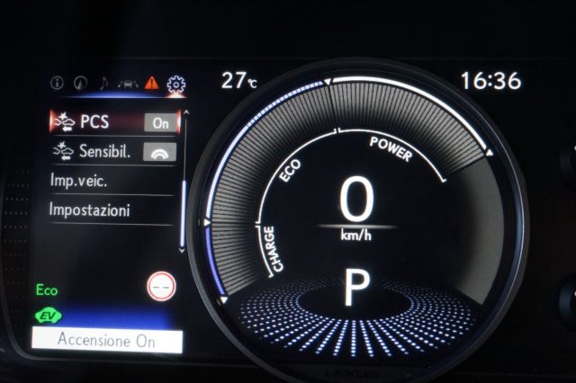 LEXUS UX 250h usata, con Vivavoce