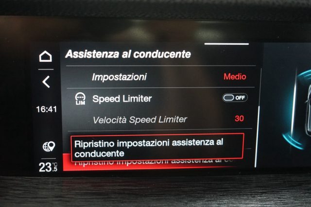 ALFA ROMEO Stelvio usata, con Volante in pelle