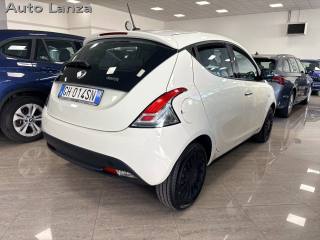 LANCIA Ypsilon usata, con Airbag