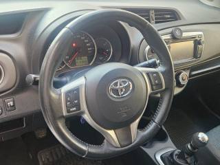 TOYOTA Yaris usata, con Fendinebbia