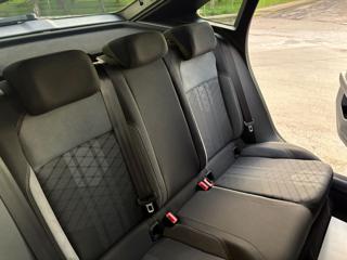 VOLKSWAGEN Taigo usata, con Touch screen