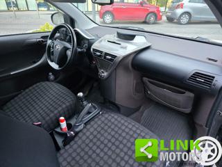 TOYOTA iQ usata, con ESP