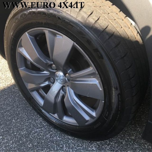 PEUGEOT 2008 usata, con Climatizzatore