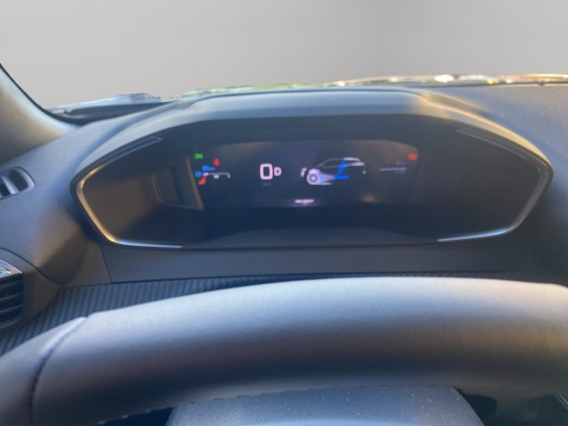 PEUGEOT 2008 usata, con Autoradio digitale