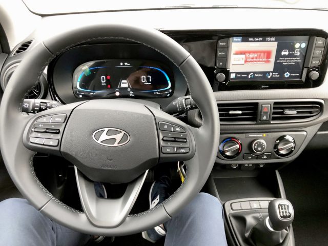 HYUNDAI i10 usata, con Controllo trazione