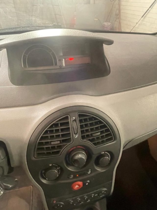 RENAULT Modus usata, con Airbag laterali