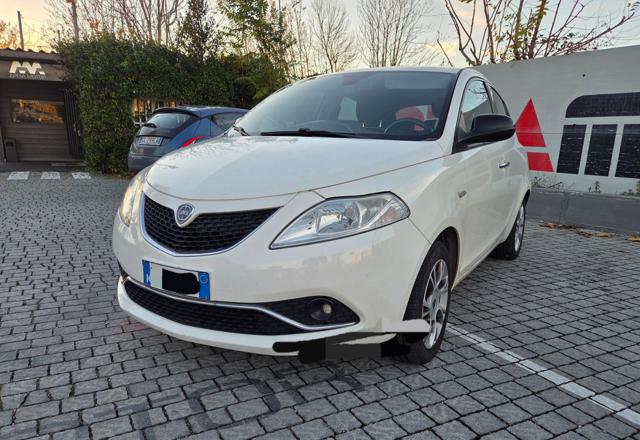 LANCIA Ypsilon usata, con ABS