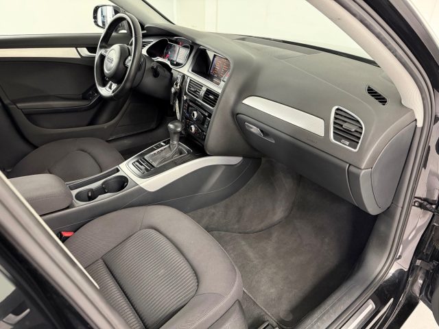 AUDI A4 usata, con Autoradio