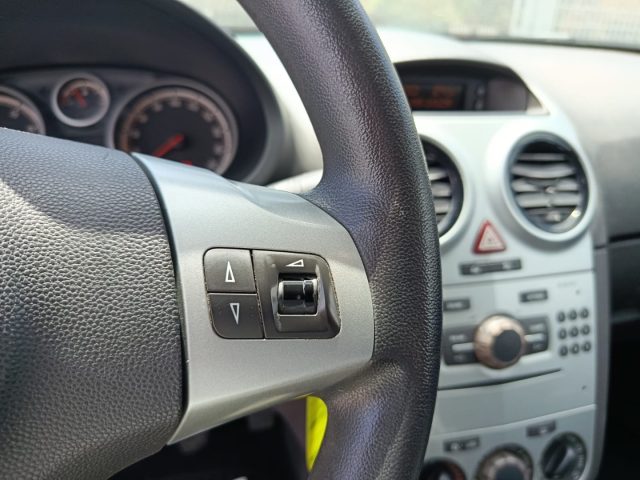 OPEL Corsa usata, con Climatizzatore