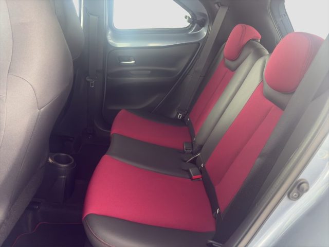 TOYOTA Aygo X usata 9