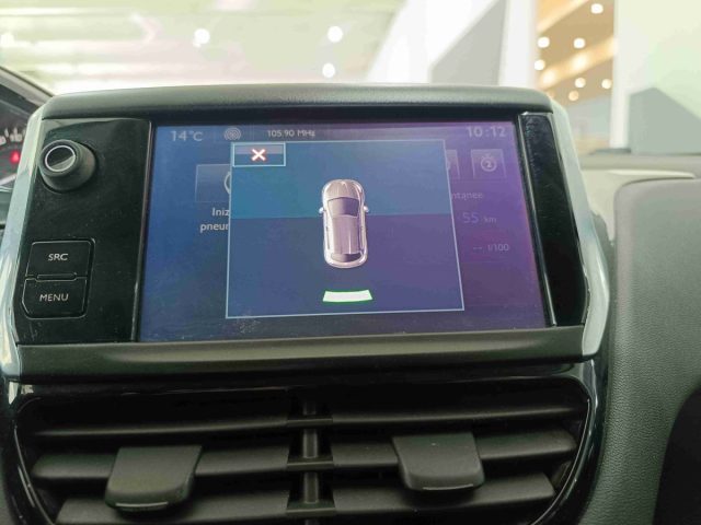 PEUGEOT 208 usata, con Airbag testa
