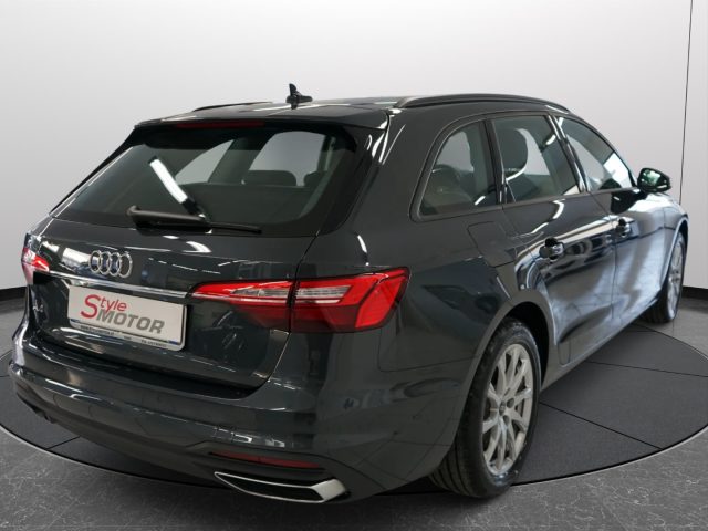 AUDI A4 usata, con Touch screen