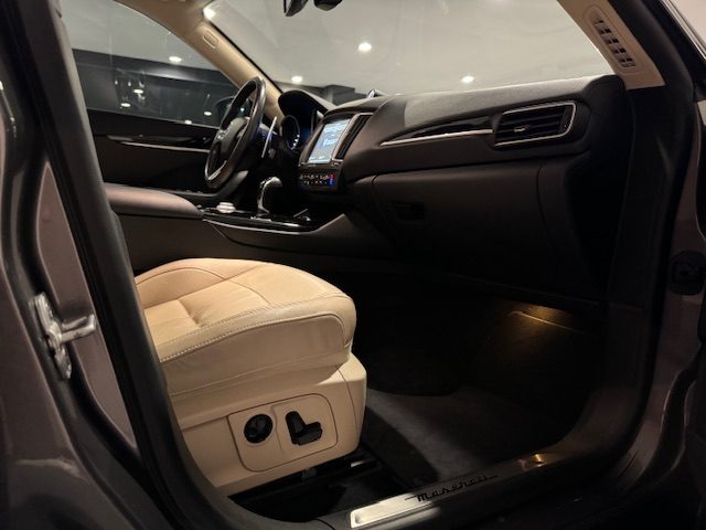 MASERATI Levante usata, con Volante in pelle