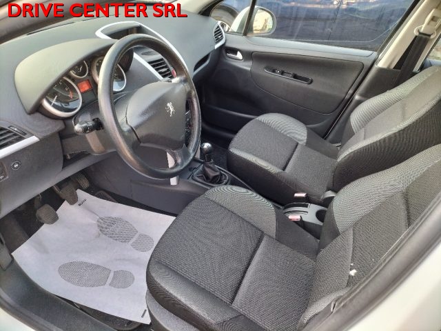 PEUGEOT 207 usata, con Boardcomputer